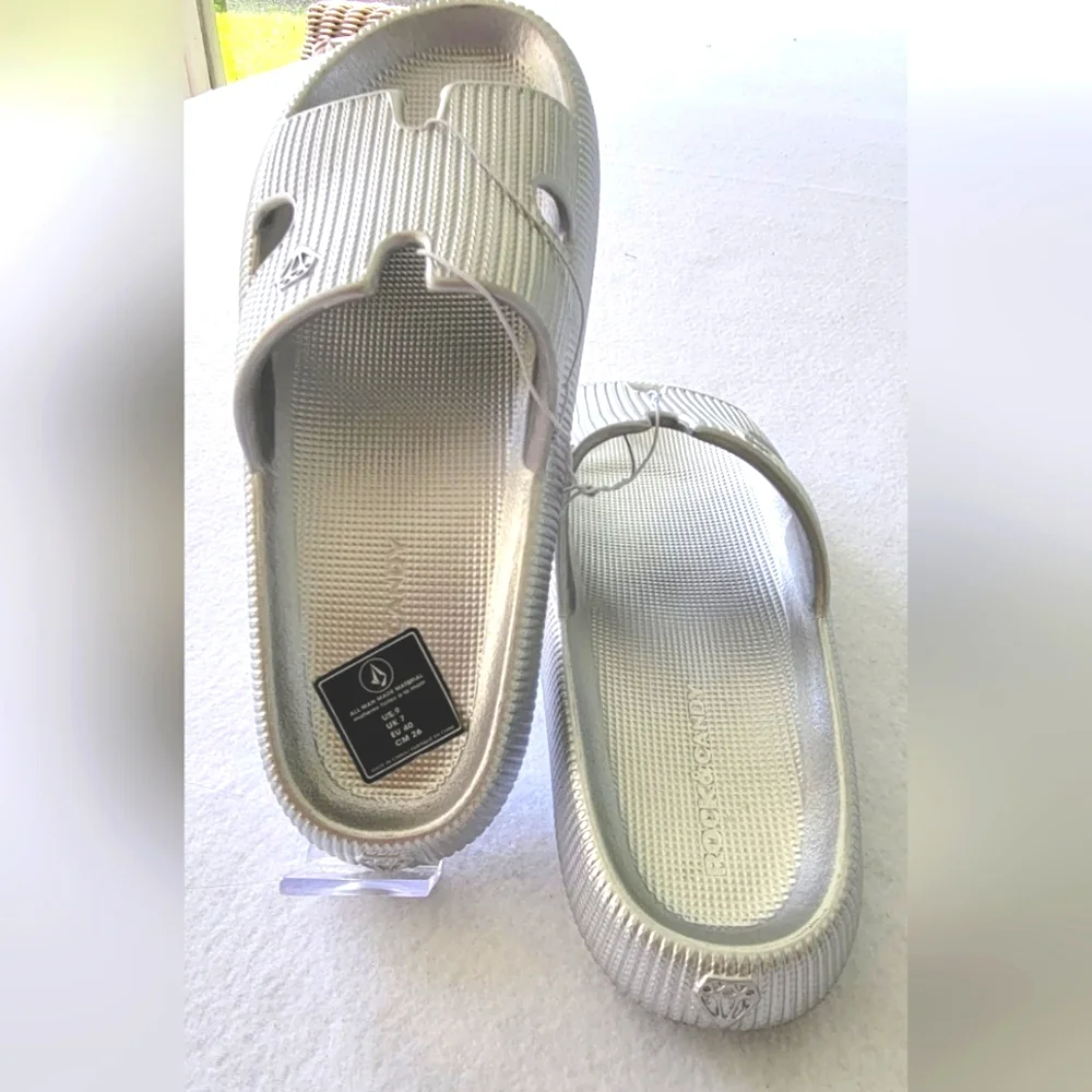 Rock & Candy Slip on Sandals Comfort waterproof Silver Molded foot Lightweight 9